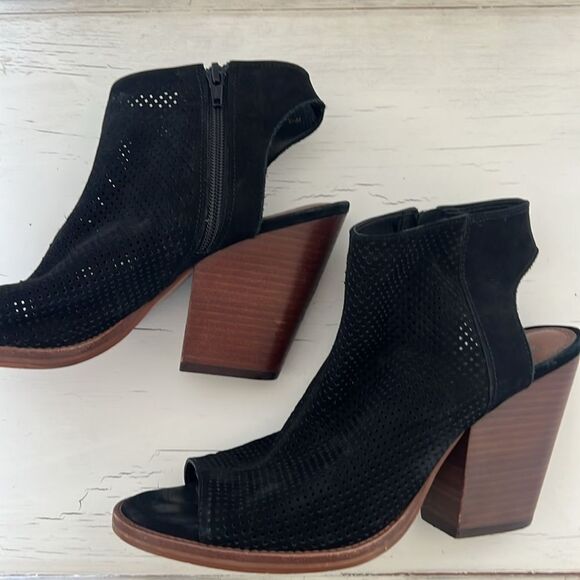 Gianni Bini Maxed Out Perforated Sling Back Open Toe Booties Black Size 9.5 - Picture 5 of 8